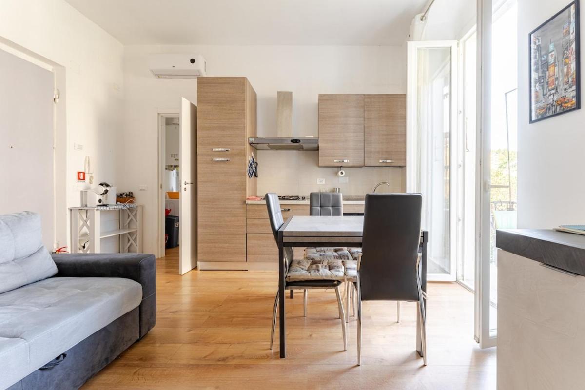 Domvs V Terrae Apartment La Spezia Bagian luar foto